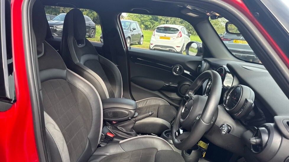 Used MINI Hatch 2022 for sale - 76033565: Photo 11