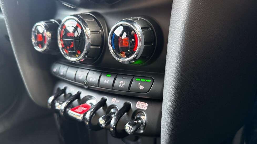 Used MINI Hatch 2022 for sale - 76033565: Photo 31