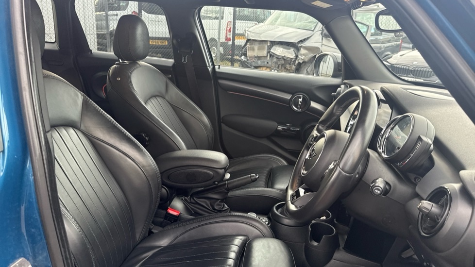 Used MINI Hatch 2022 for sale - 76289742: Photo 11