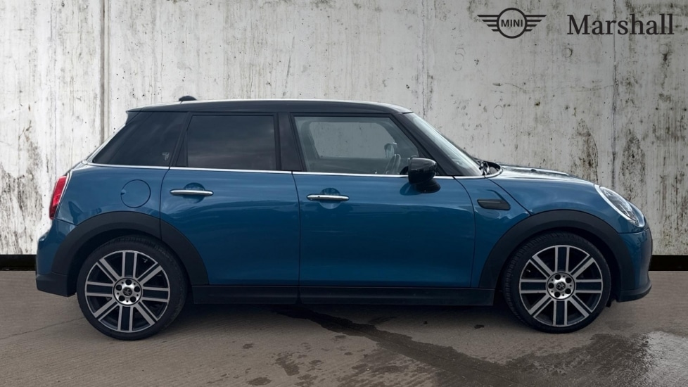 Used MINI Hatch 2022 for sale - 76289742: Photo 3