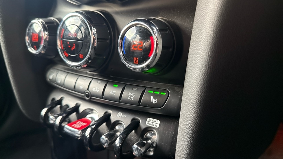 Used MINI Hatch 2022 for sale - 76289742: Photo 30