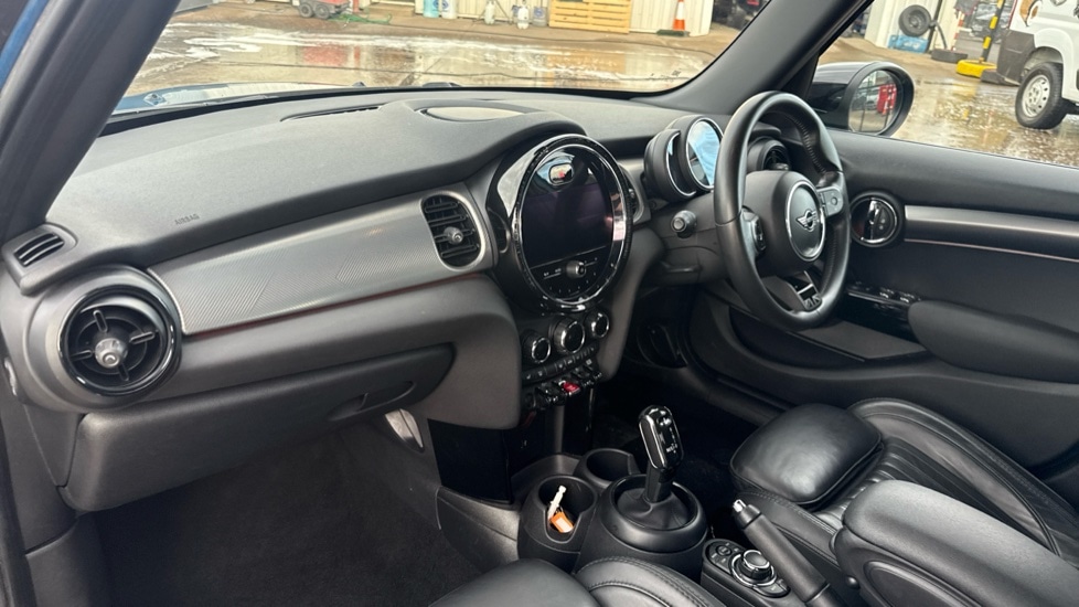 Used MINI Hatch 2022 for sale - 76289742: Photo 7