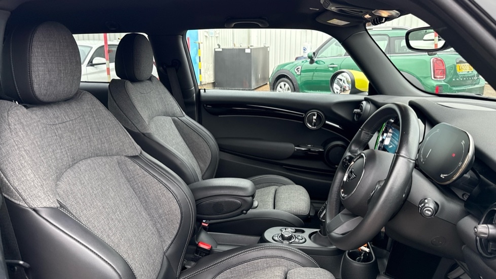 Used MINI Hatch 2022 for sale - 76140461: Photo 11