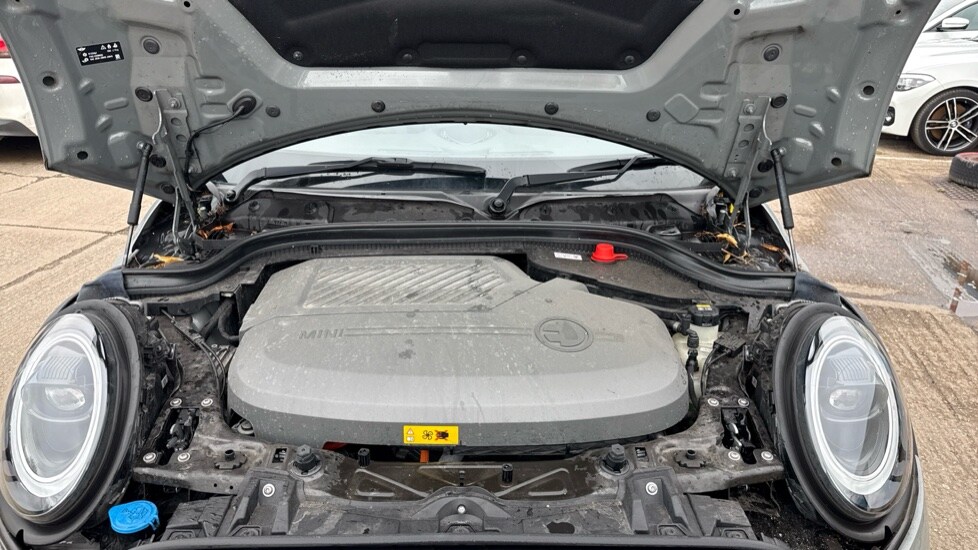 Used MINI Hatch 2022 for sale - 76140461: Photo 21