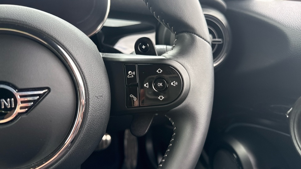 Used MINI Hatch 2023 for sale - 76937495: Photo 18