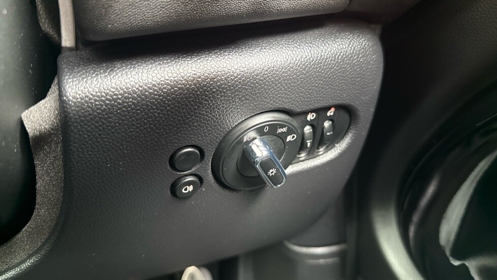 Used MINI Hatch 2023 for sale - 76937495: Photo 31