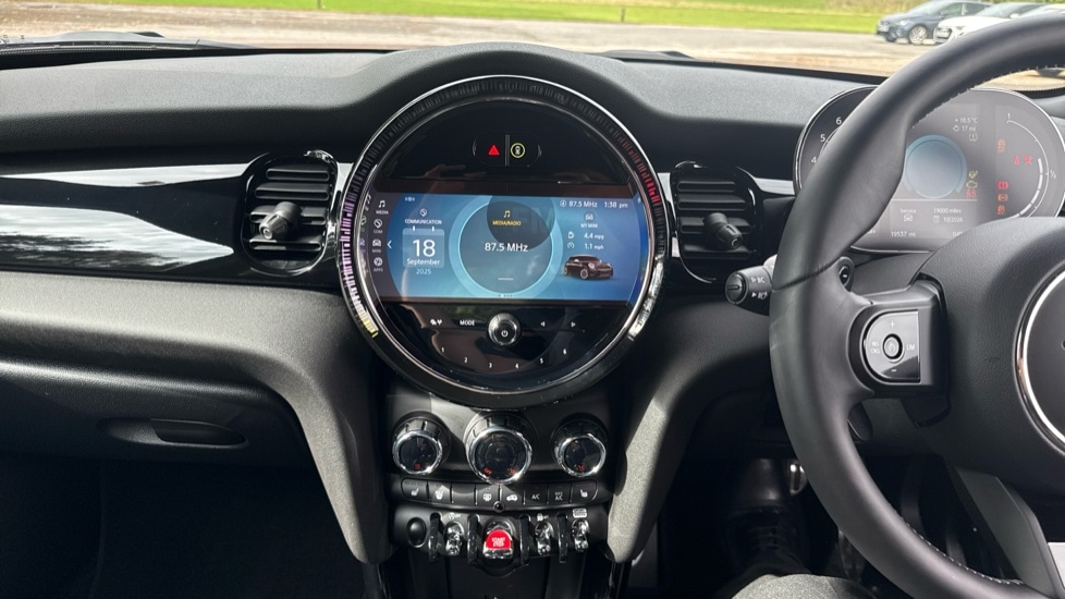 Used MINI Hatch 2023 for sale - 76937495: Photo 8