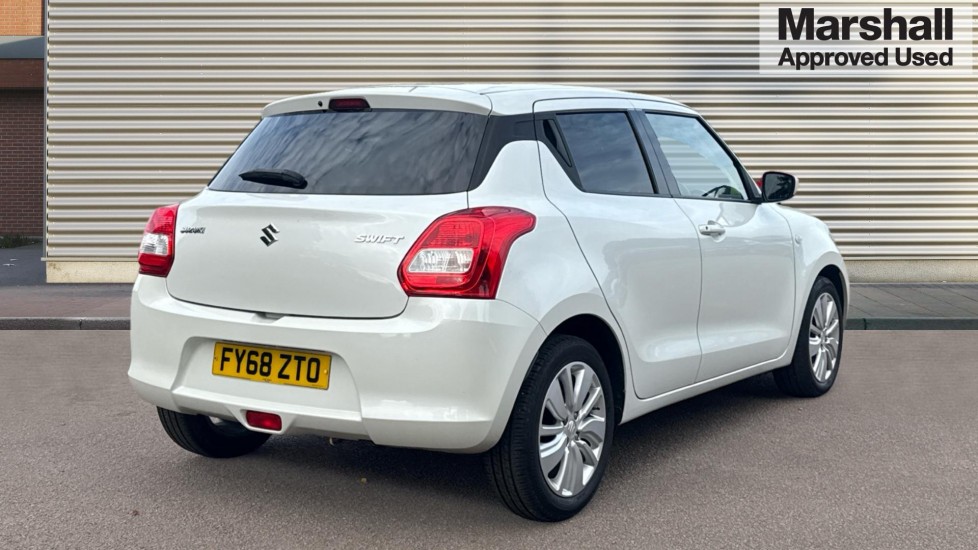 Used Suzuki Swift 2018 for sale - 76442103: Photo 3