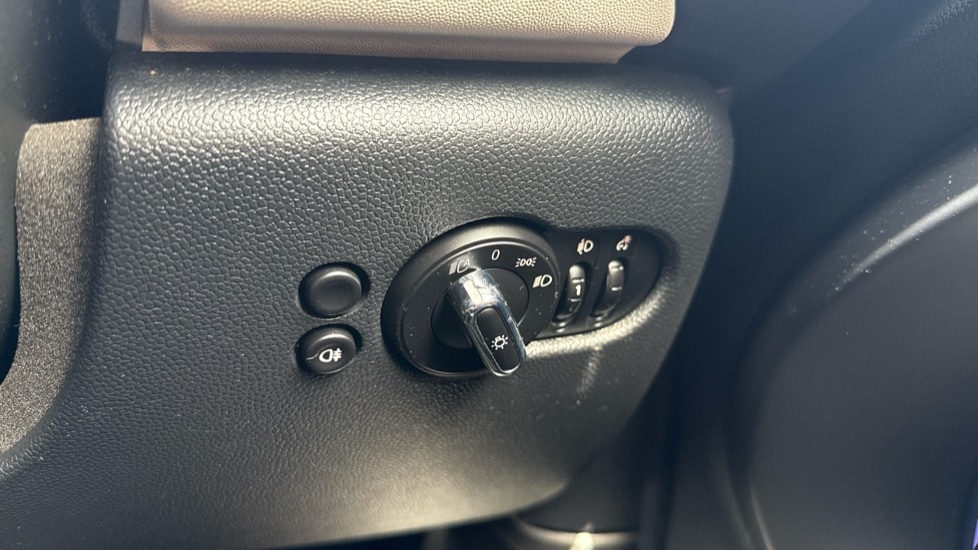 Used MINI Hatch 2021 for sale - 76154959: Photo 31