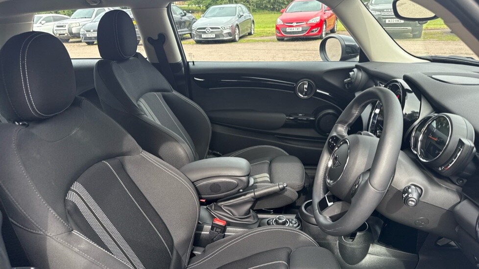 Used MINI Hatch 2022 for sale - 75702722: Photo 11