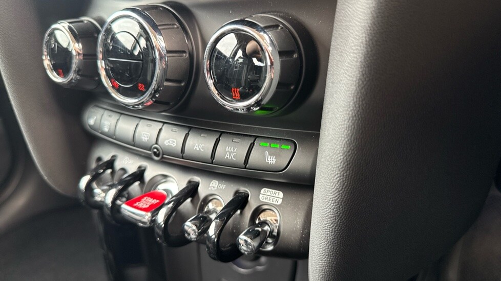 Used MINI Hatch 2022 for sale - 75702722: Photo 28
