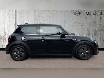 Used MINI Hatch 2022 for sale - 75702722: Photo