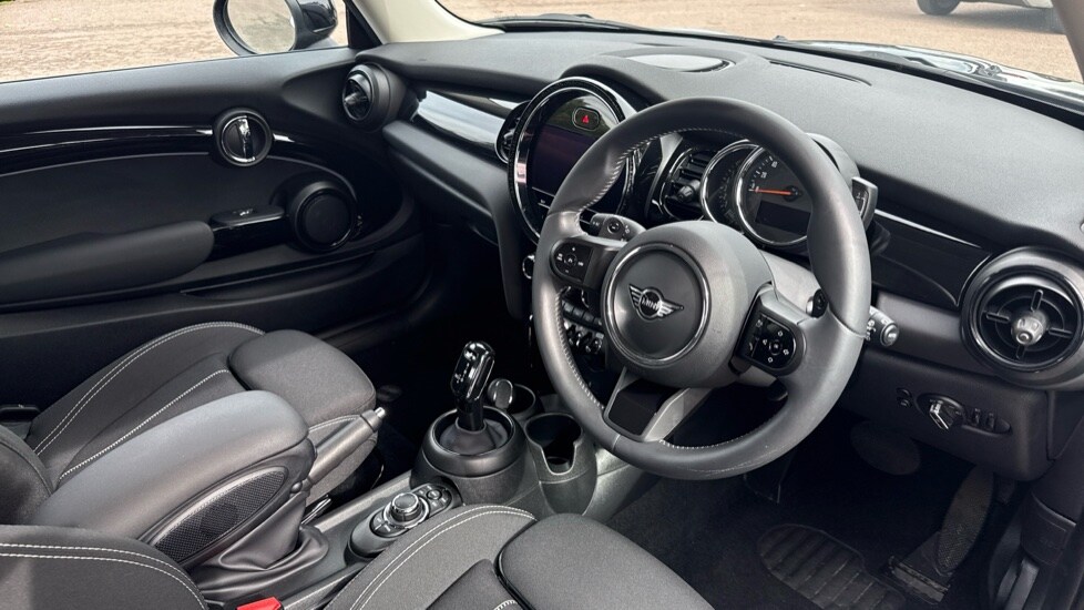 Used MINI Hatch 2022 for sale - 75702722: Photo 6