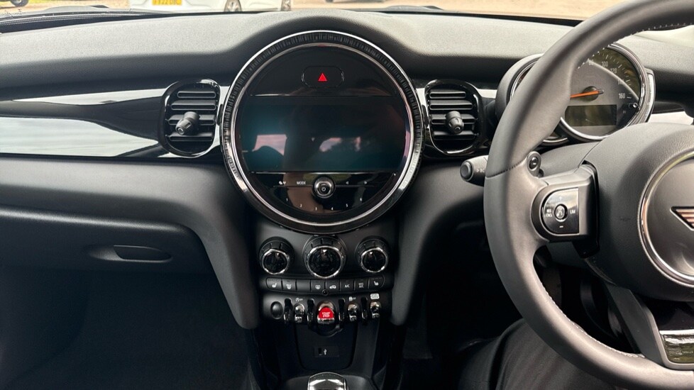 Used MINI Hatch 2022 for sale - 75702722: Photo 8