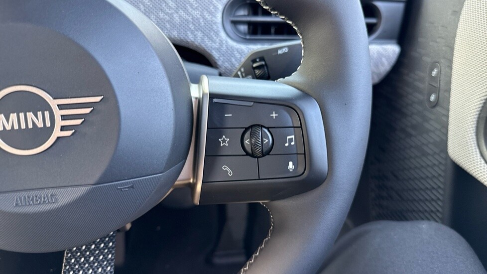 Used MINI Cooper 2025 for sale - 76104071: Photo 18