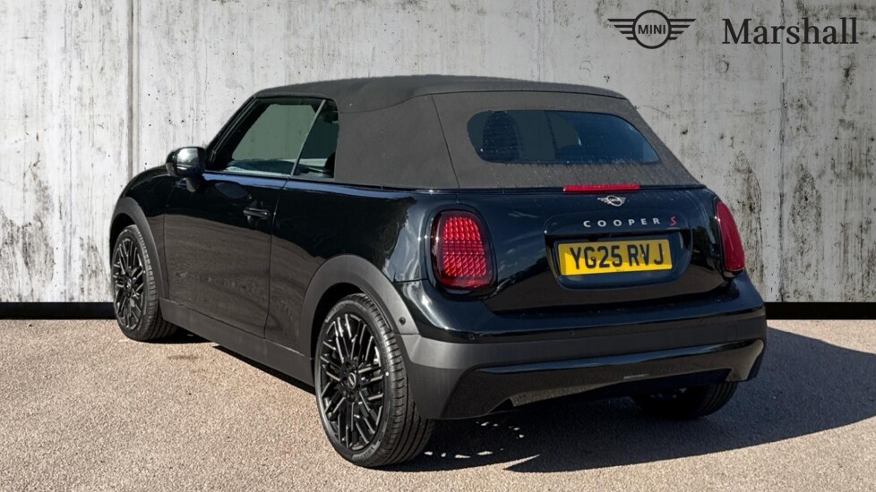 Used MINI Cooper 2025 for sale - 76104071: Photo 2