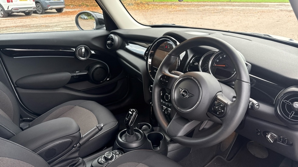 Used MINI Hatch 2022 for sale - 76696558: Photo 6