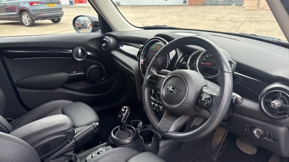 Used MINI Hatch 2022 for sale - 76888703: Photo 6