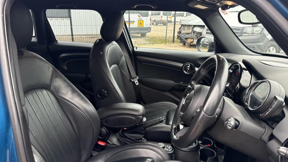 Used MINI Hatch 2022 for sale - 76580130: Photo 11