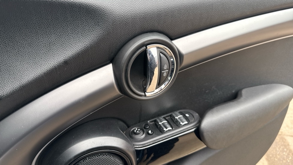 Used MINI Hatch 2022 for sale - 76580130: Photo 20