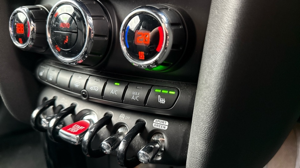 Used MINI Hatch 2022 for sale - 76580130: Photo 30