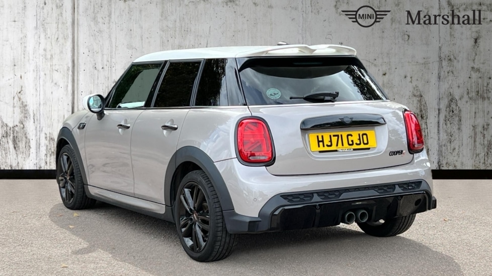 Used MINI Hatch 2021 for sale - 75916786: Photo 2