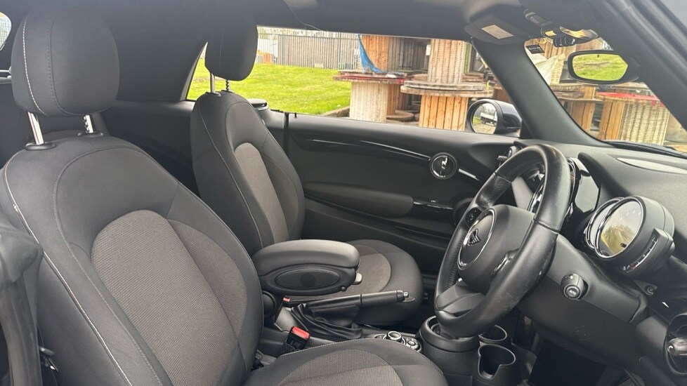 Used MINI Convertible 2021 for sale - 76366471: Photo 11