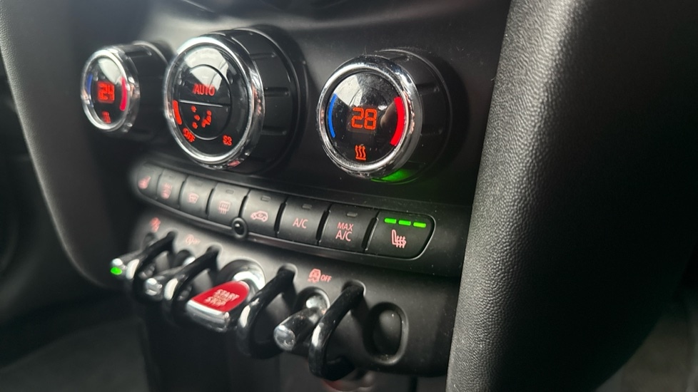 Used MINI Convertible 2021 for sale - 76366471: Photo 31