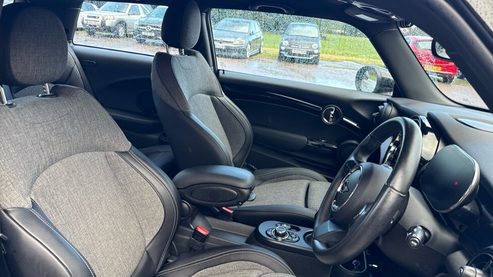 Used MINI Hatch 2022 for sale - 76894548: Photo 11