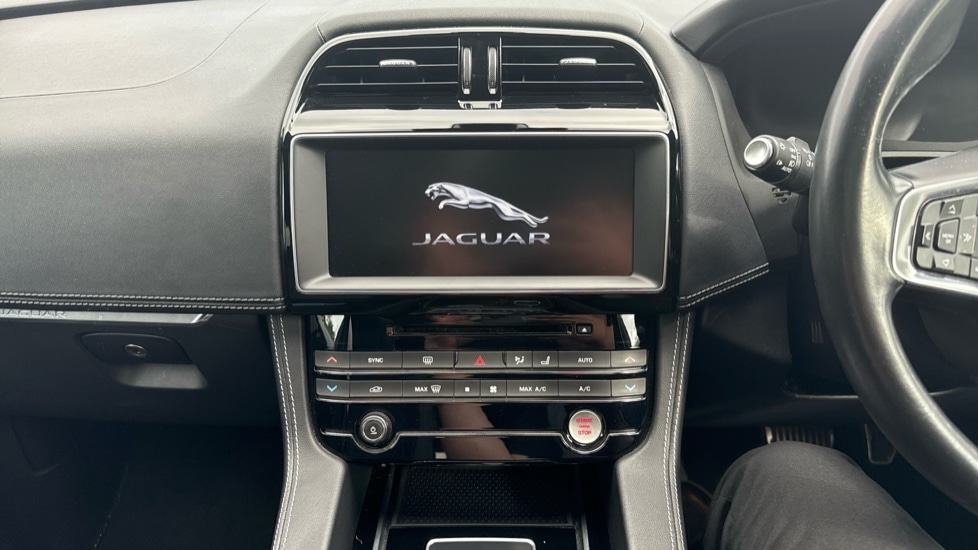 Used Jaguar F-Pace 2017 for sale - 75952410: Photo 12