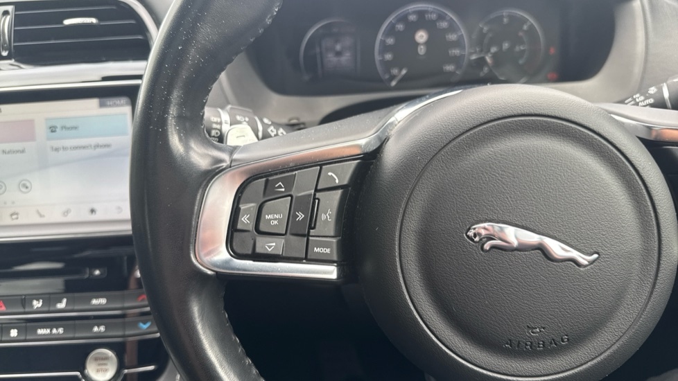 Used Jaguar F-Pace 2017 for sale - 75952410: Photo 22