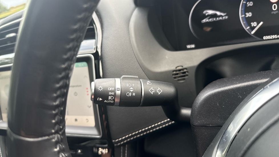 Used Jaguar F-Pace 2017 for sale - 75952410: Photo 28
