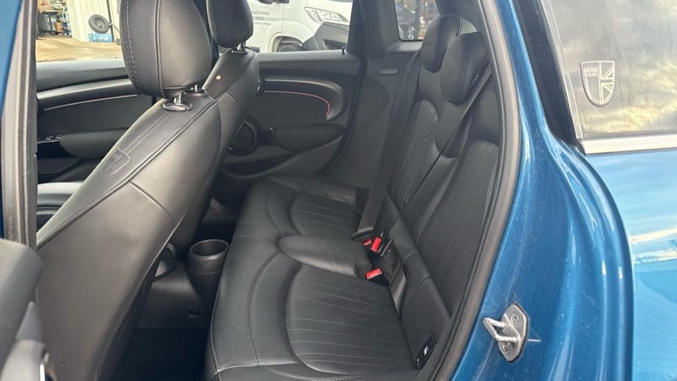 Used MINI Hatch 2022 for sale - 76452140: Photo 12