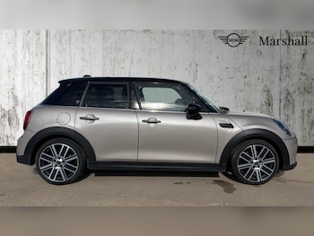 Used MINI Hatch 2022 for sale - 75929720: Photo