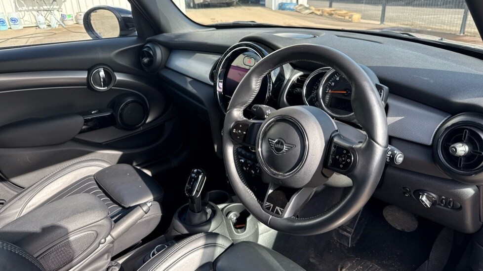 Used MINI Hatch 2022 for sale - 75929720: Photo 6