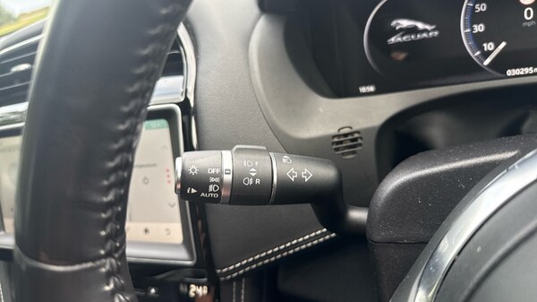 Used Jaguar F-Pace 2017 for sale - 76191021: Photo 28