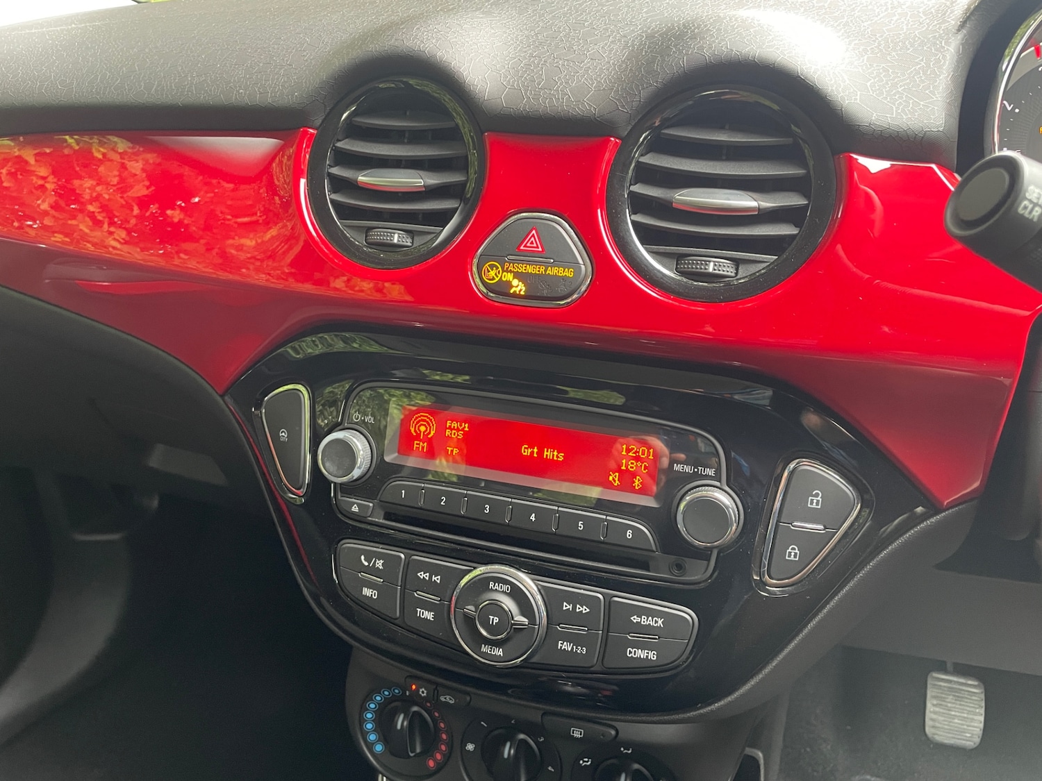 Used Vauxhall ADAM 2017 for sale - 77103314: Photo 9