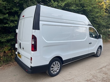 Used Nissan NV300 2020 for sale - 79302256: Photo