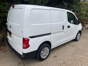 Used Nissan NV200 2017 for sale - 76253754: Photo 2