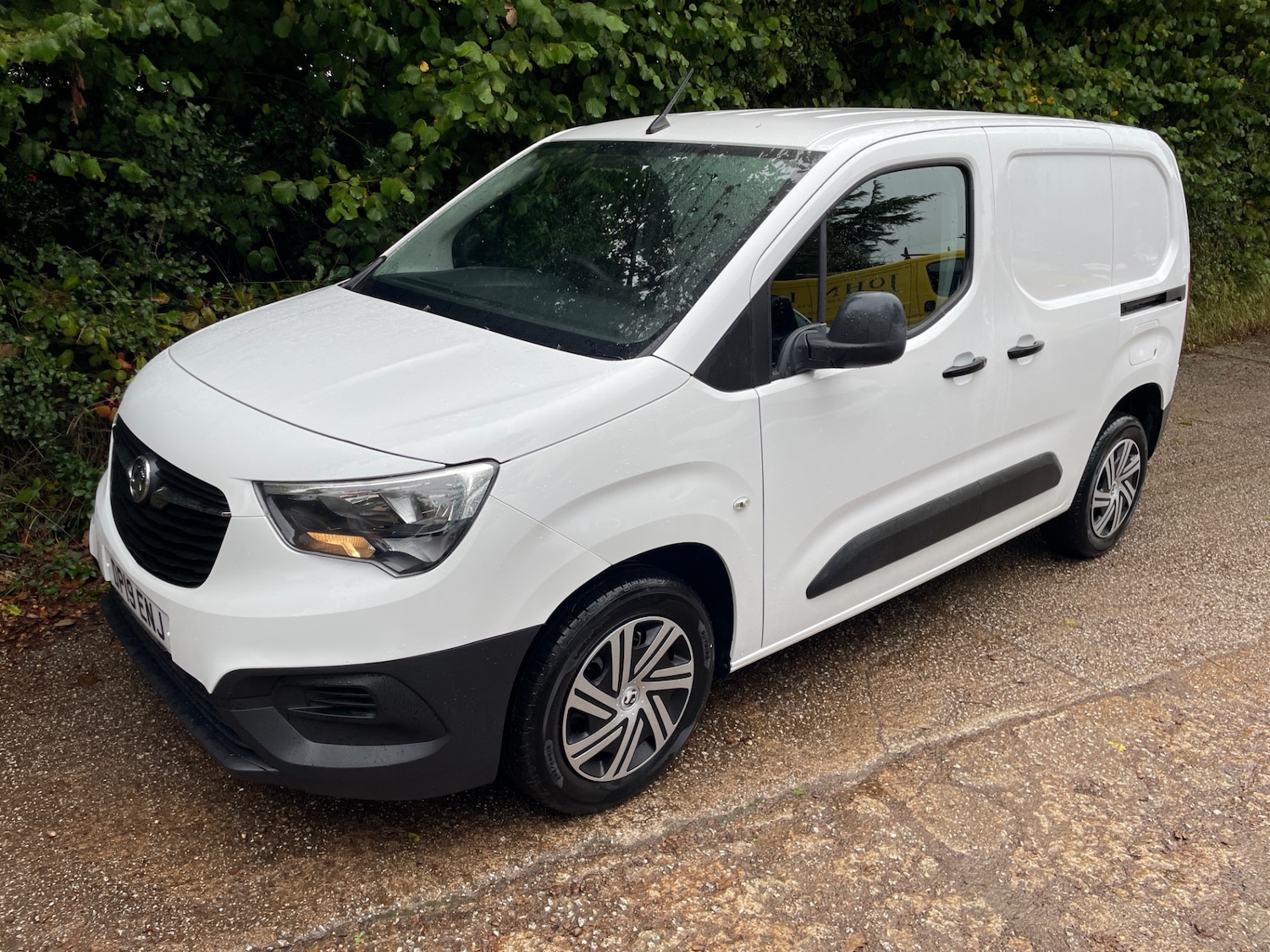 Used Vauxhall Combo 2019 for sale - 76170378: Photo 3