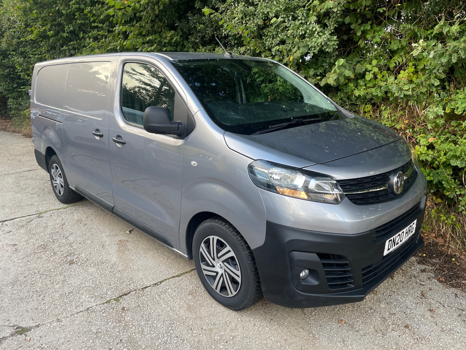 Used Vauxhall Vivaro 2020 for sale - 76075643: Photo 1