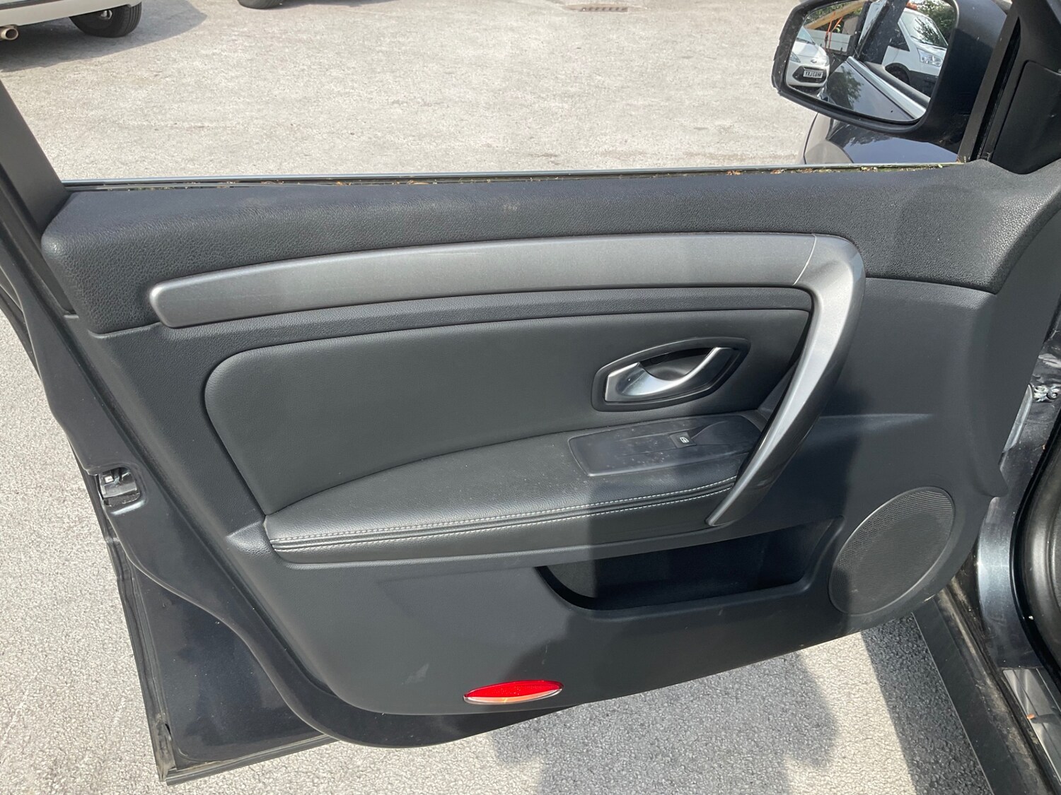 Used Renault Laguna 2011 for sale - 77504679: Photo 10