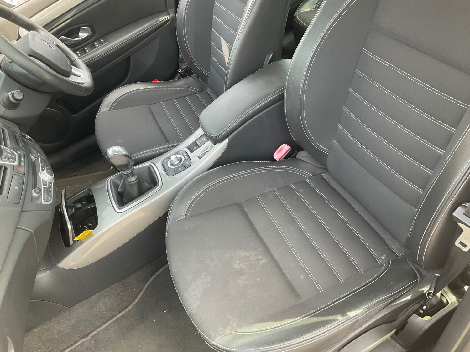 Used Renault Laguna 2011 for sale - 77504679: Photo 12