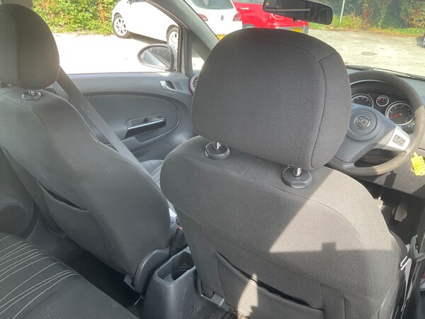 Used Vauxhall Corsa 2010 for sale - 76030270: Photo 23