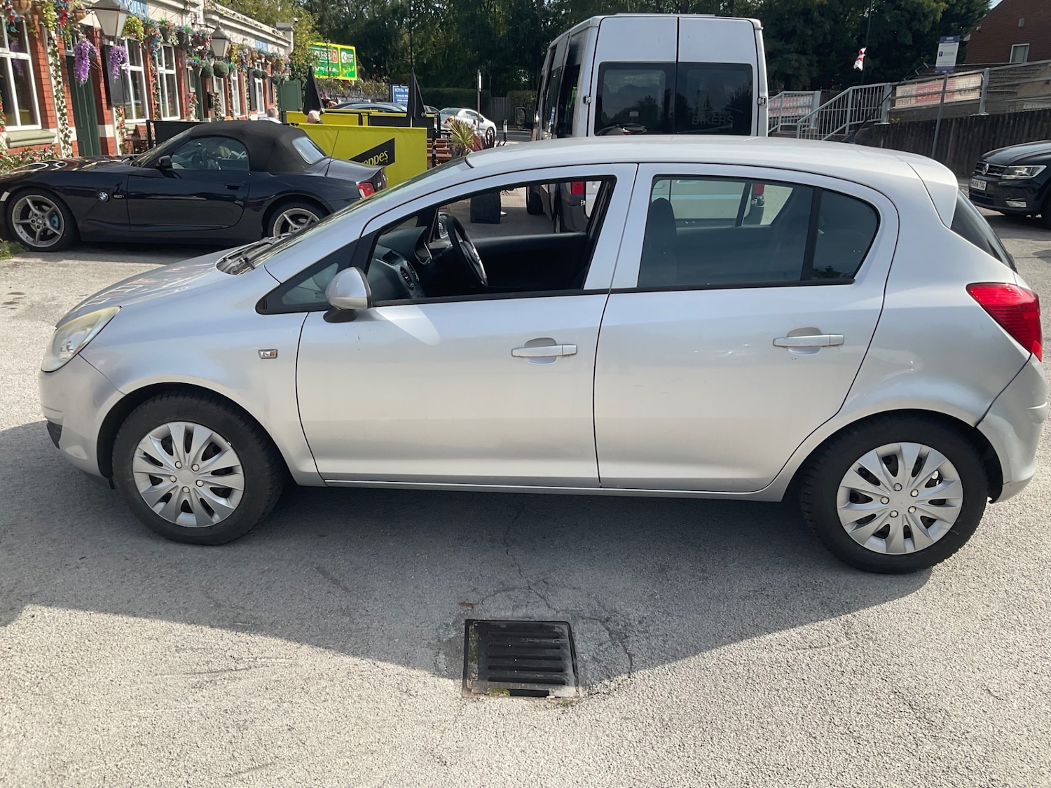Used Vauxhall Corsa 2010 for sale - 76030270: Photo 8
