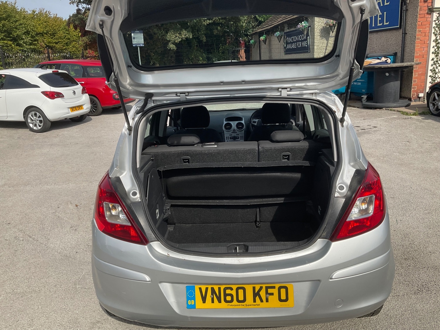 Used Vauxhall Corsa 2010 for sale - 76030270: Photo 9