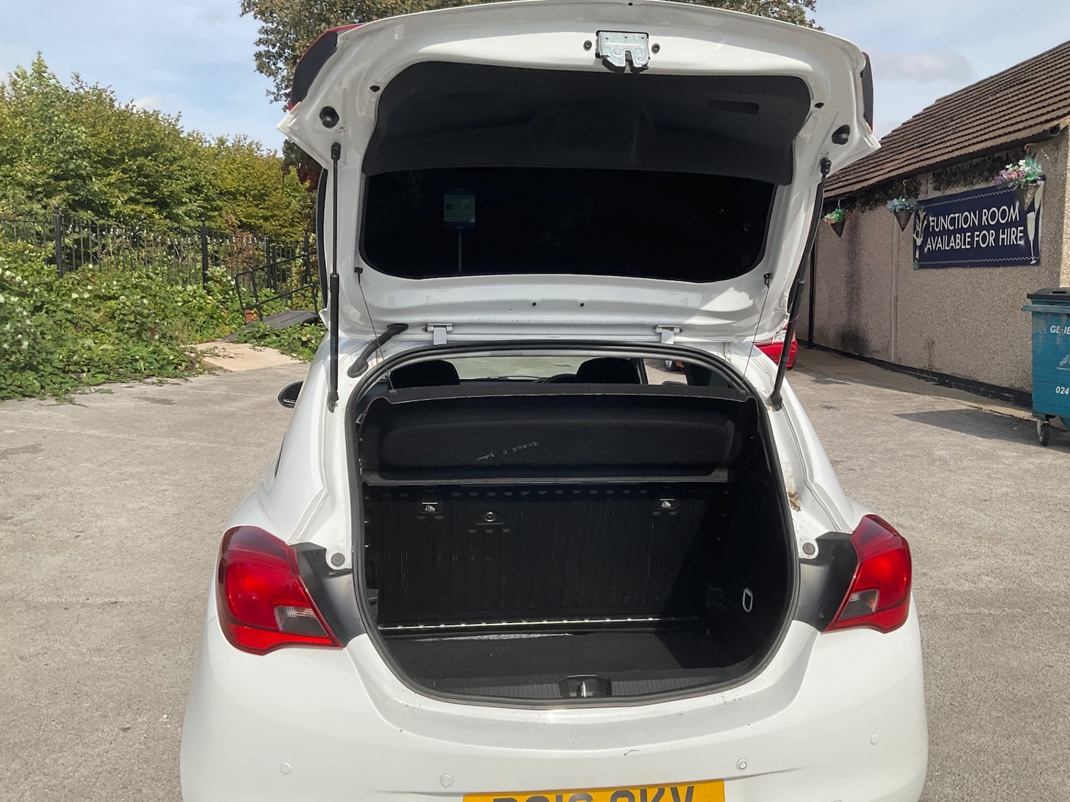 Used Vauxhall Corsa 2016 for sale - 76090751: Photo 10