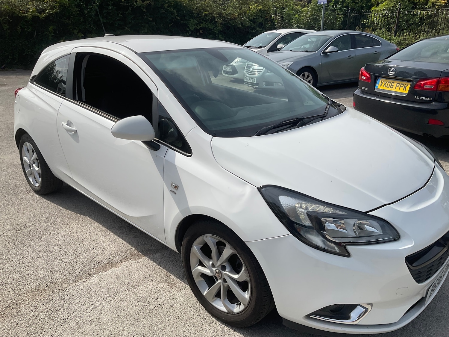 Used Vauxhall Corsa 2016 for sale - 76090751: Photo 3