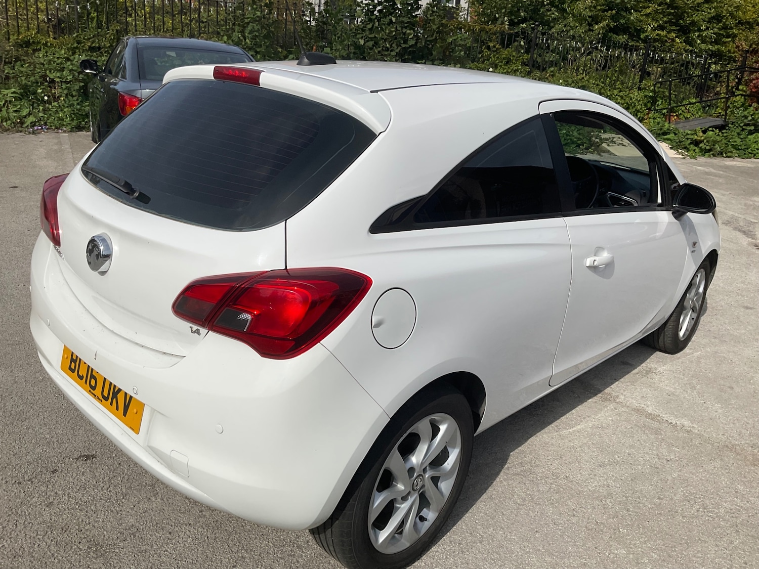 Used Vauxhall Corsa 2016 for sale - 76090751: Photo 6