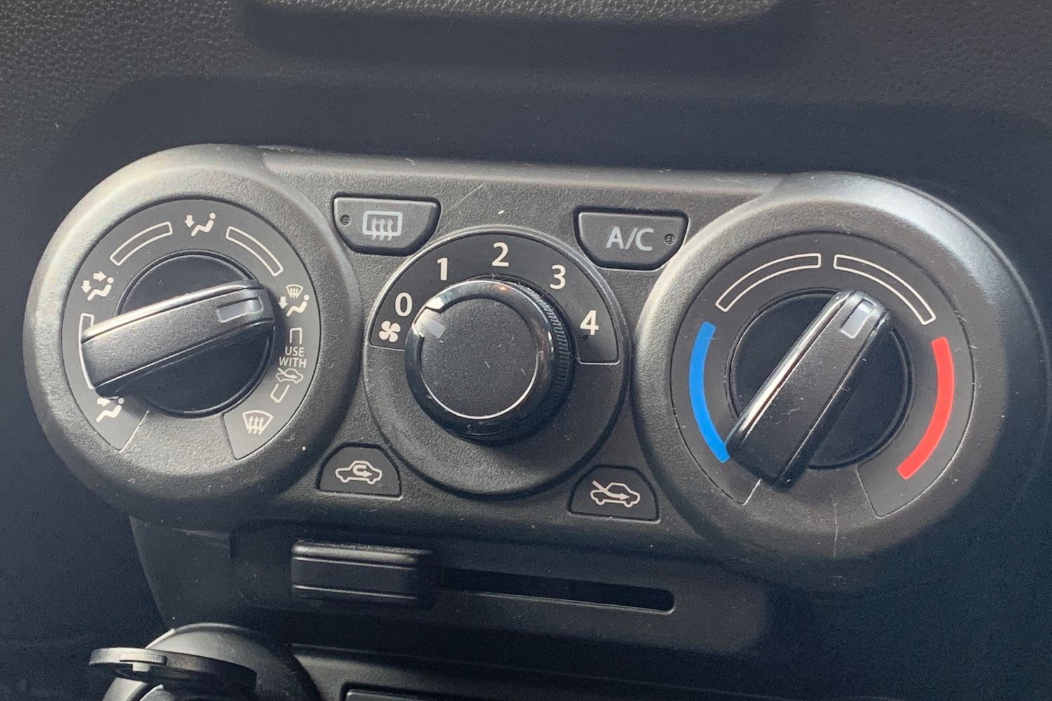 Used Suzuki Ignis 2023 for sale - 76400812: Photo 15